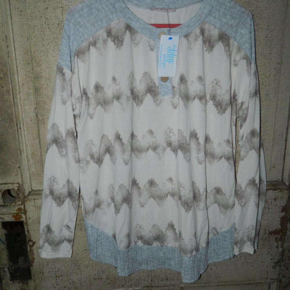 Ces Femme Tie Dye Henley Top Size M NWT (CC-19)